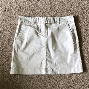 Vineyard Vines khaki skirt